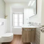 Alcantara Gardens - With Pool 公寓