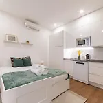 Alcantara Gardens - With Pool Apartment Lissabon