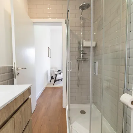 Alcantara Gardens - With Pool Apartment *