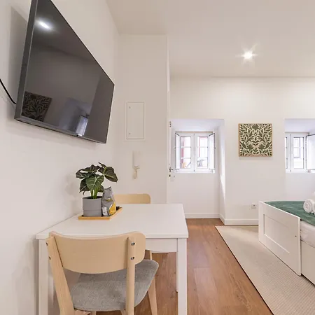 Lägenhet Alcantara Gardens - With Pool Lisboa