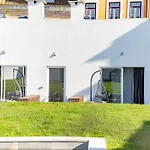 Alcantara Gardens - With Pool Apartmán *